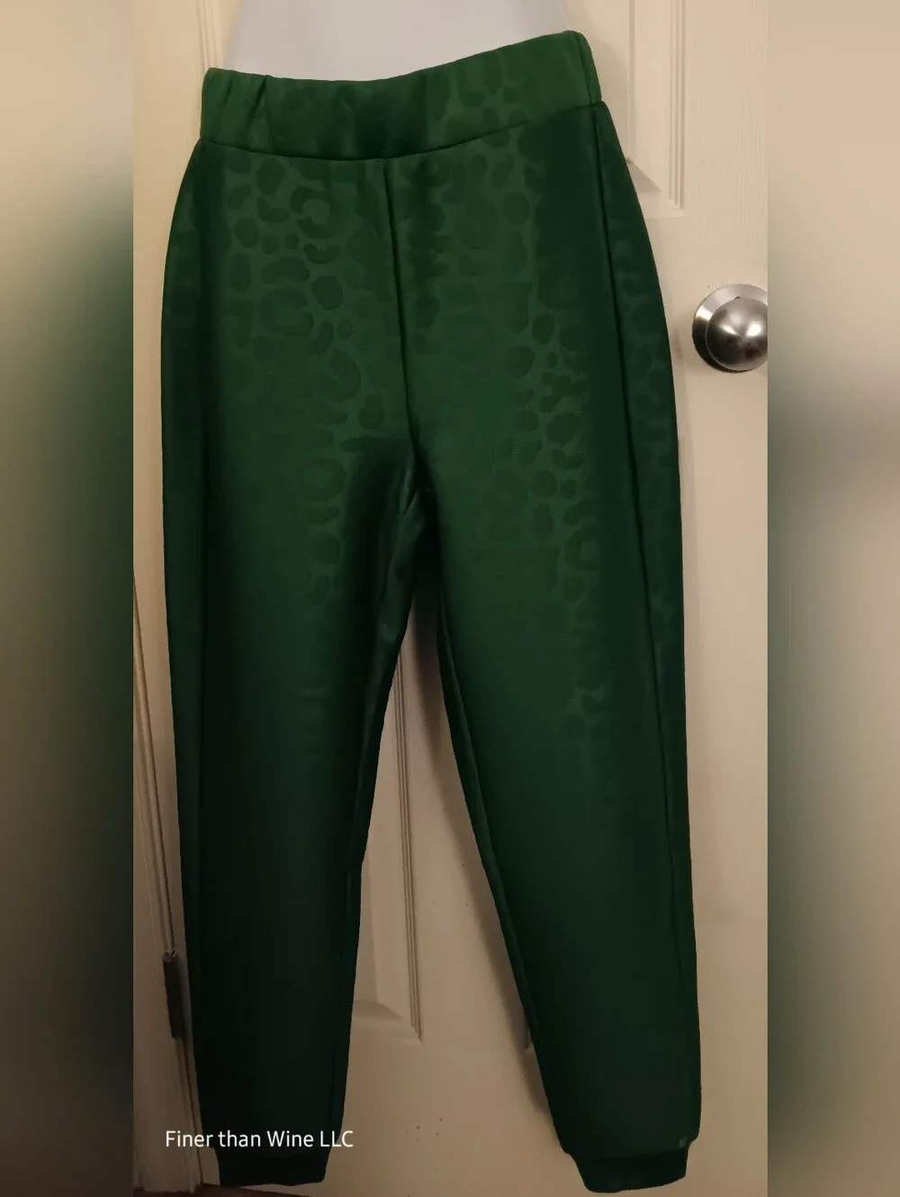 Emily McCarthy Green Leopard Jogger Pants Women's Size S NWT